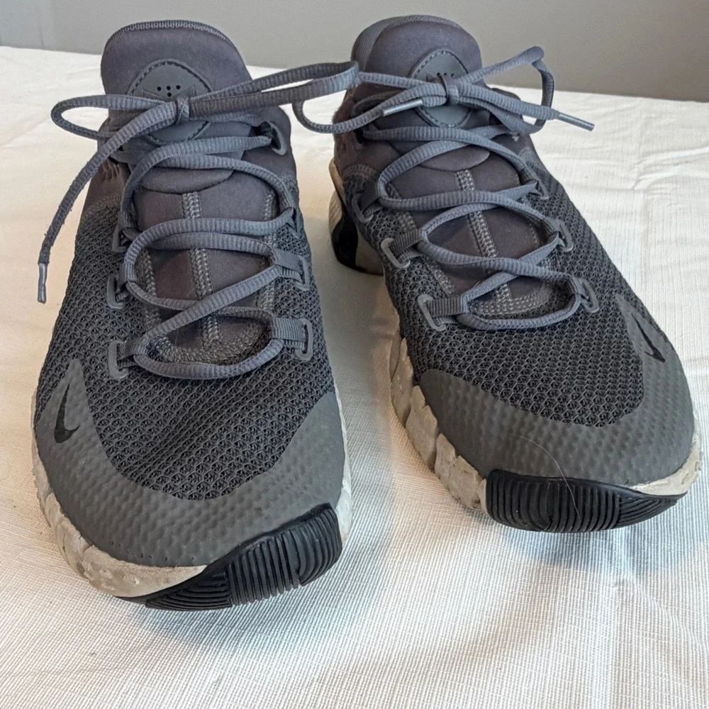 Nike Charcoal Gray Metcon Athletic Shoes
